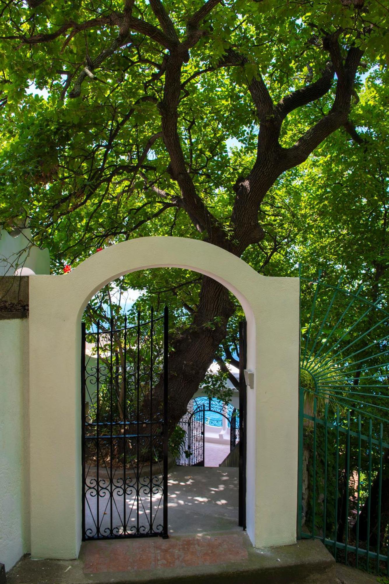 Villa Santa Chiara Positano Suites المظهر الخارجي الصورة