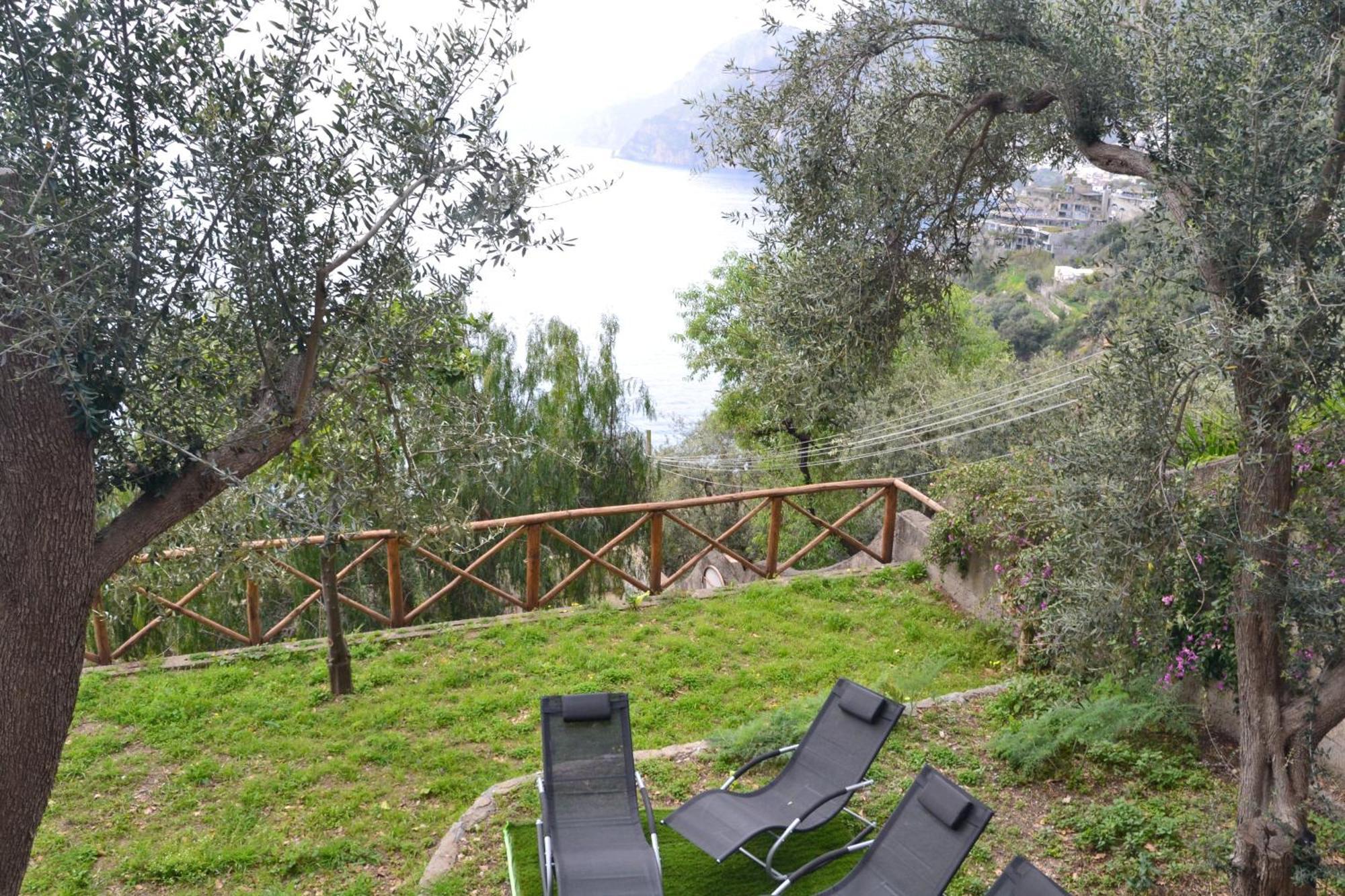 Villa Santa Chiara Positano Suites الغرفة الصورة