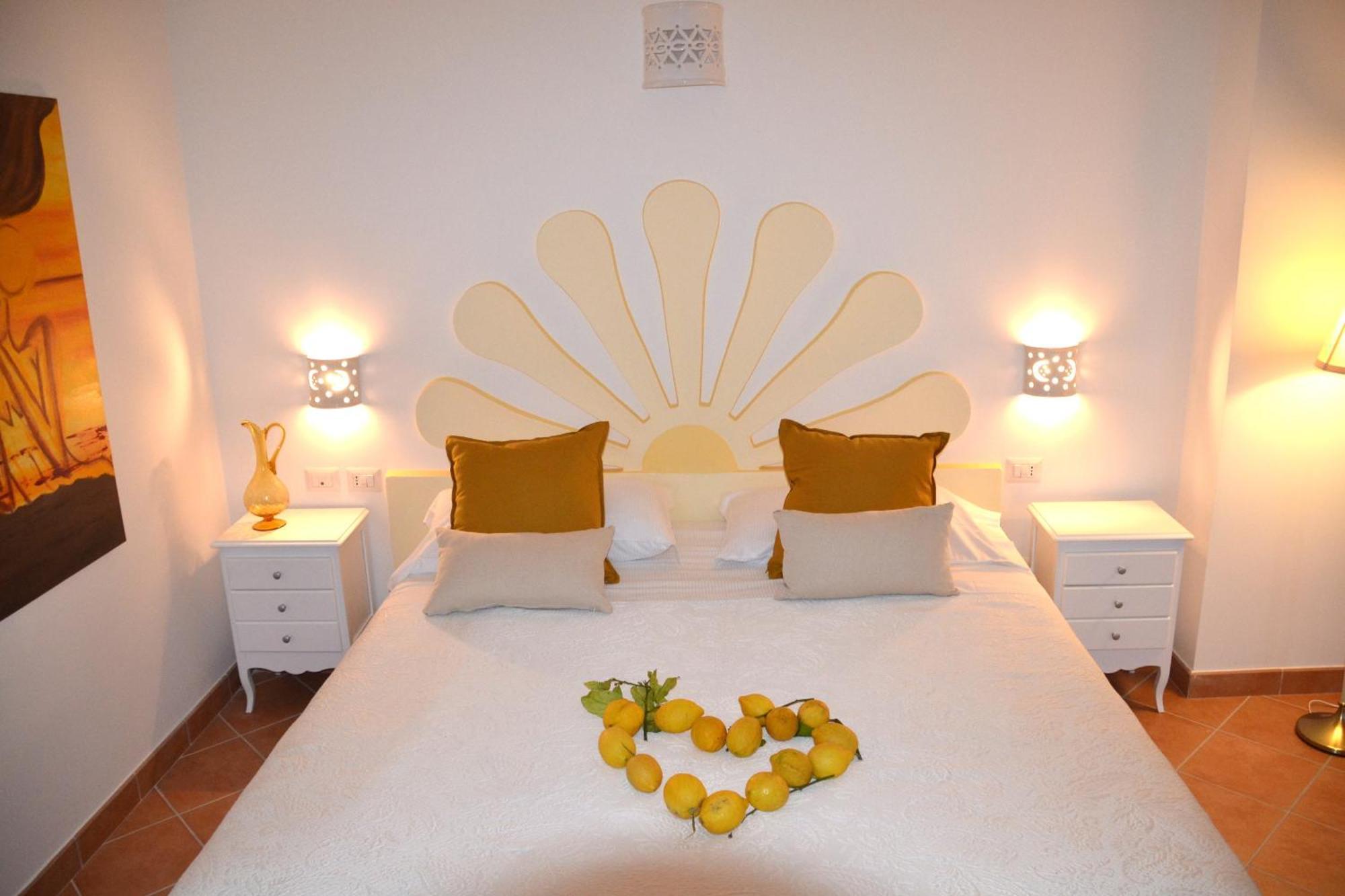 Villa Santa Chiara Positano Suites المظهر الخارجي الصورة
