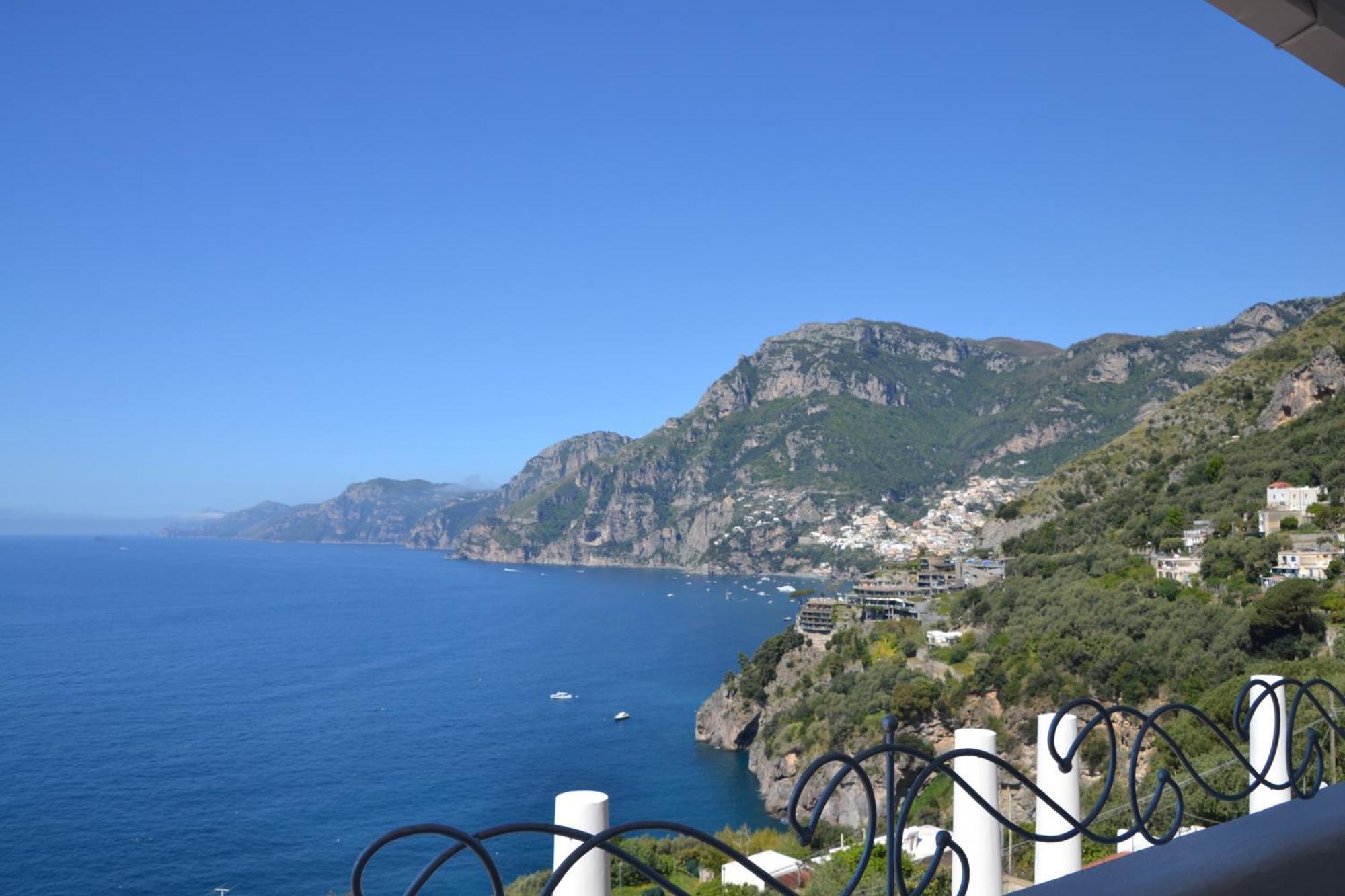 Villa Santa Chiara Positano Suites المظهر الخارجي الصورة