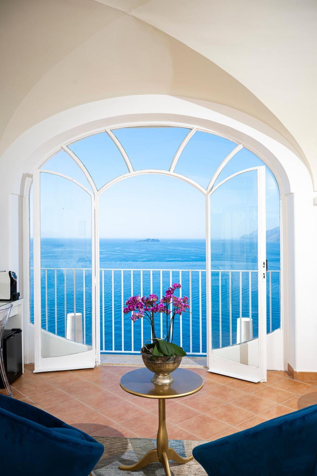 Villa Santa Chiara Positano Suites المظهر الخارجي الصورة